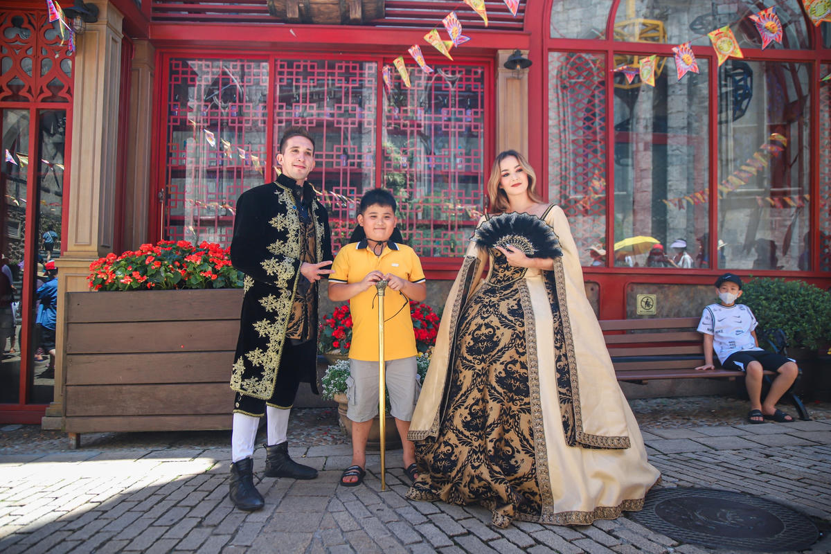 Chuỗi chương trình sôi động.