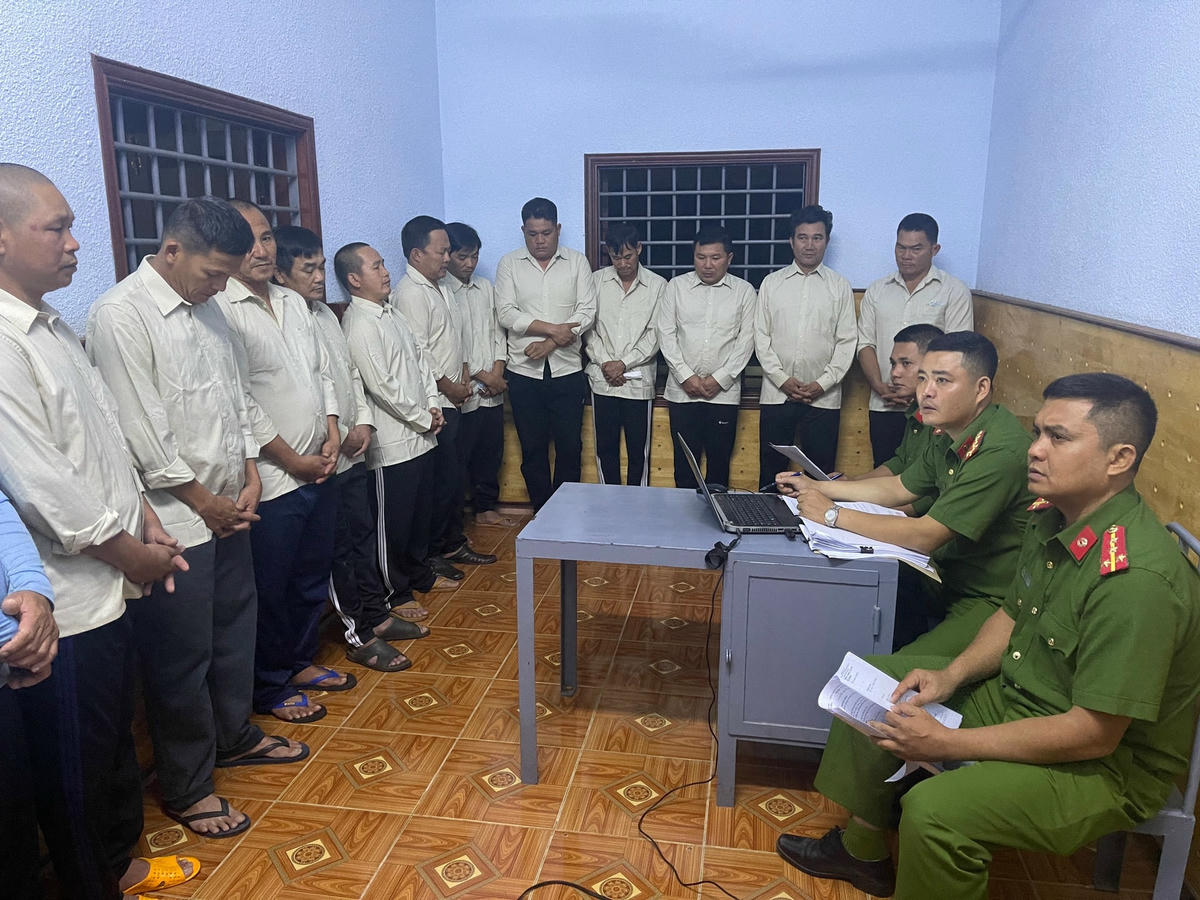 Các đối tại cơ quan Công an.