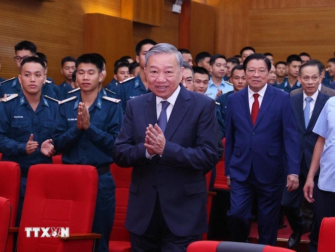 Tổng Bí thư Tô Lâm và các đại biểu đến dự Triển lãm ttxvn-tong-bi-thu-to-lam-du-trien-lam-tong-bi-thu-nguyen-van-linh-cuoc-doi-va-su-nghiep-8120392-14.jpg