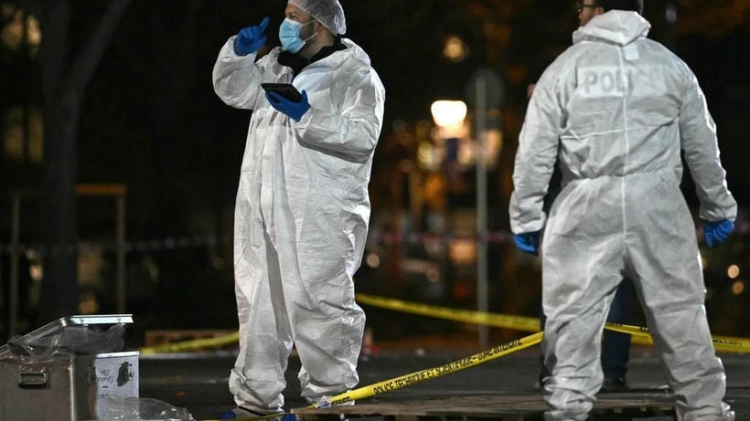 Cảnh sát Pháp điều tra tại hiện trường vụ tấn công. (Nguồn: AFP)