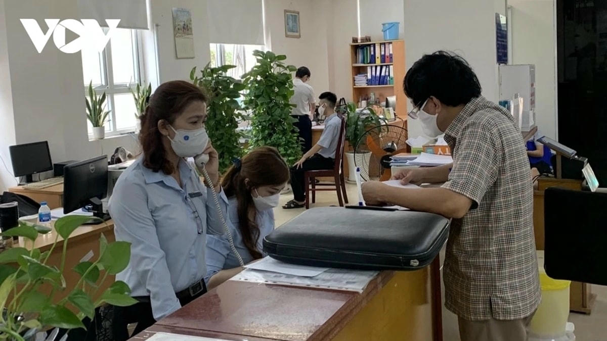 bo noi vu cong chuc tu y bo viec se phai boi thuong chi phi dao tao hinh anh 1