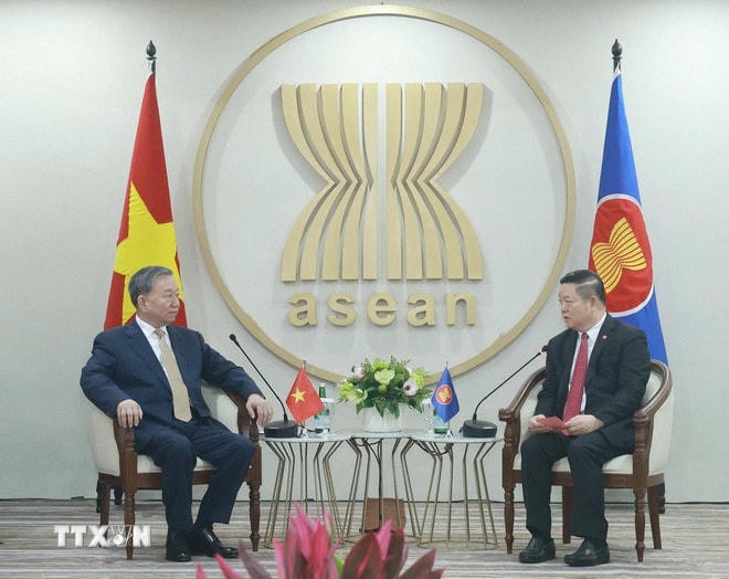 Tổng Bí thư Tô Lâm gặp Tổng Thư ký ASEAN ASEAN Kao Kim Hourn và Ủy ban đại diện thường trực bên cạnh ASEAN (CPR). (Ảnh: Thống Nhất/TTXVN) ttxvn-tong-bi-thu-ban-thu-ky-asean-6.jpg