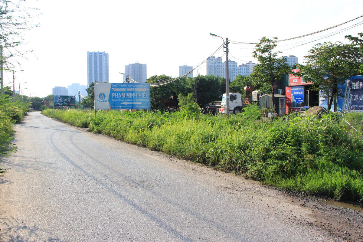 Ngày 22/5/2015, UBND TP Hà Nội đã có quyết định số 3461/UBND-KH&ĐT cho phép quận Hà Đông tổ chức quản lý, sử dụng, tạm khai thác đối với diện tích đất đã giải phóng mặt bằng thuộc khu đất quy hoạch xây dựng Khu Công viên thể thao cây xanh quận Hà Đông. 