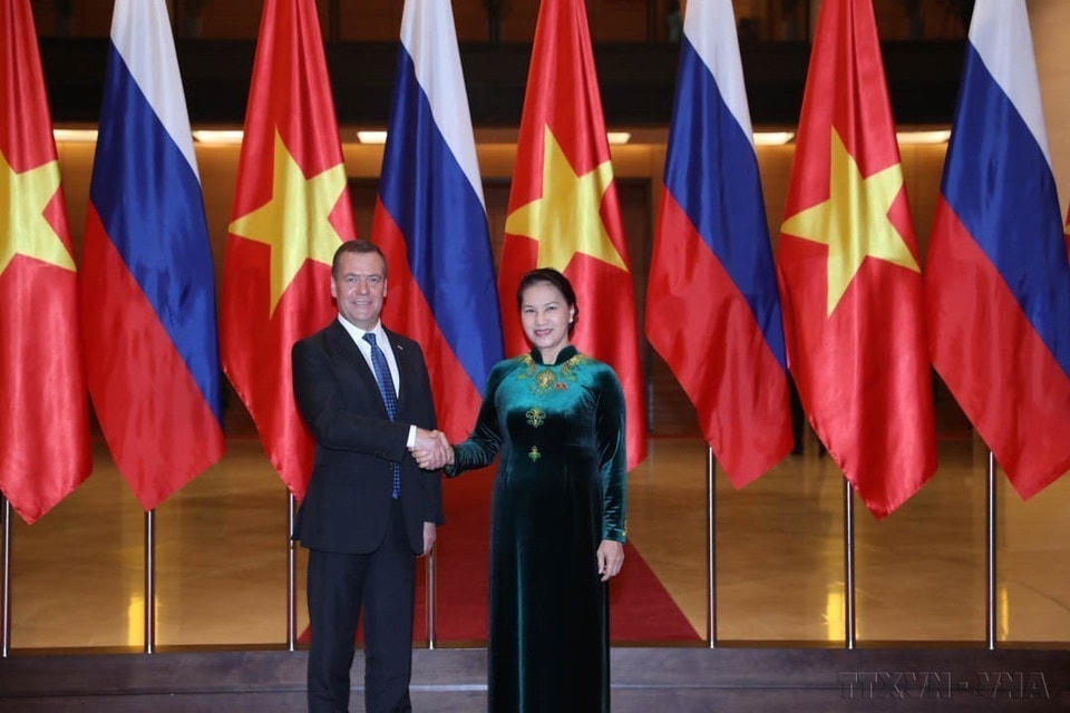 Chủ tịch Quốc hội Nguyễn Thị Kim Ngân hội kiến Thủ tướng Liên bang Nga Dmitry Medvedev thăm chính thức Việt Nam (19/11/2018). (Ảnh: Trọng Đức/TTXVN)