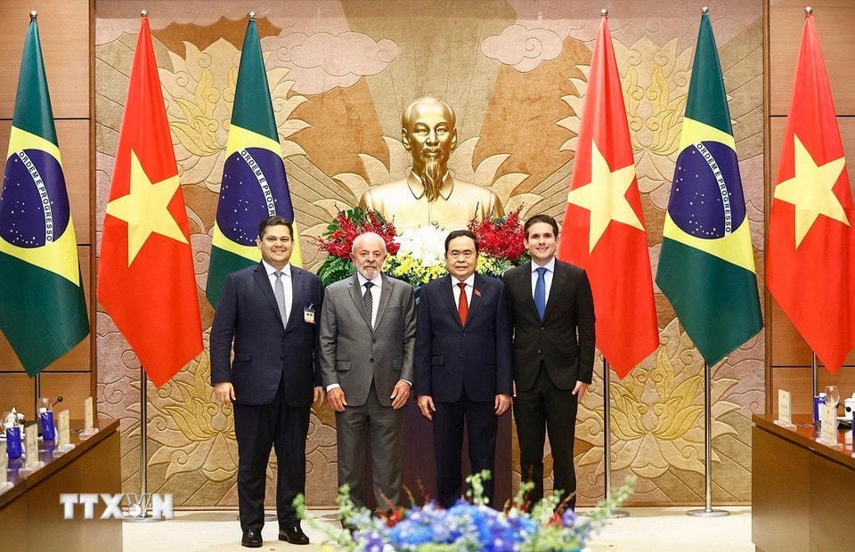 Chủ tịch Quốc hội Trần Thanh Mẫn hội kiến Tổng thống Cộng hòa Liên bang Brazil Luiz Inácio Lula da Silva. (Ảnh: Doãn Tấn/TTXVN)