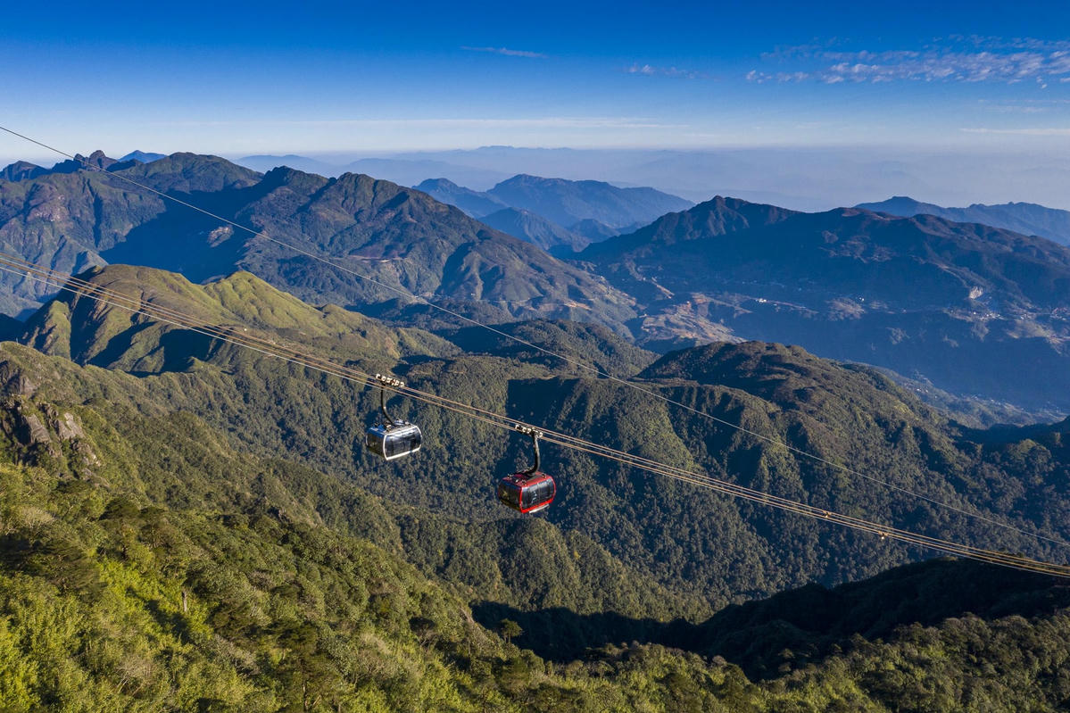 Năm 2016, cáp treo Fansipan đi vào hoạt động, mở ra chương mới cho du lịch Sa Pa.