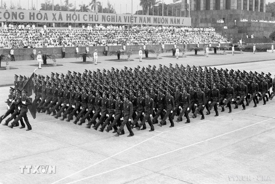 Khối sỹ quan các học viện thuộc Bộ Quốc phòng. (Ảnh: Văn Bảo/TTXVN)