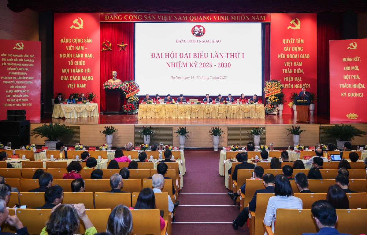 Thủ tướng: Xây dựng ngành ngoại giao chuyên nghiệp, văn minh, hiện đại, nhân văn, hiệu quả- Ảnh 6.