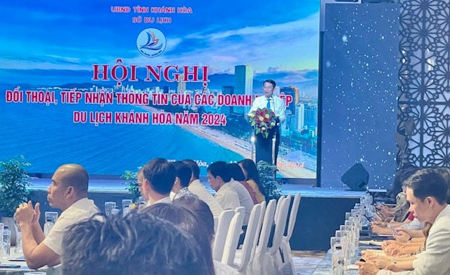 Hội nghị đối thoại, tiếp nhận thông tin của các doanh nghiệp kinh doanh du lịch trên địa bàn tỉnh.