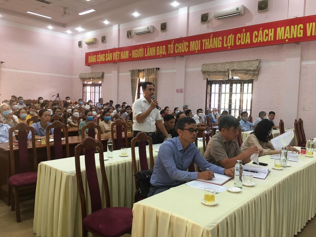 Đền bù giải phóng mặt bằng; thoát nước tránh lũ lụt vào mùa mưa bão và xây dựng đường gom, cầu chui dân sinh… là những vấn đề nổi bật.