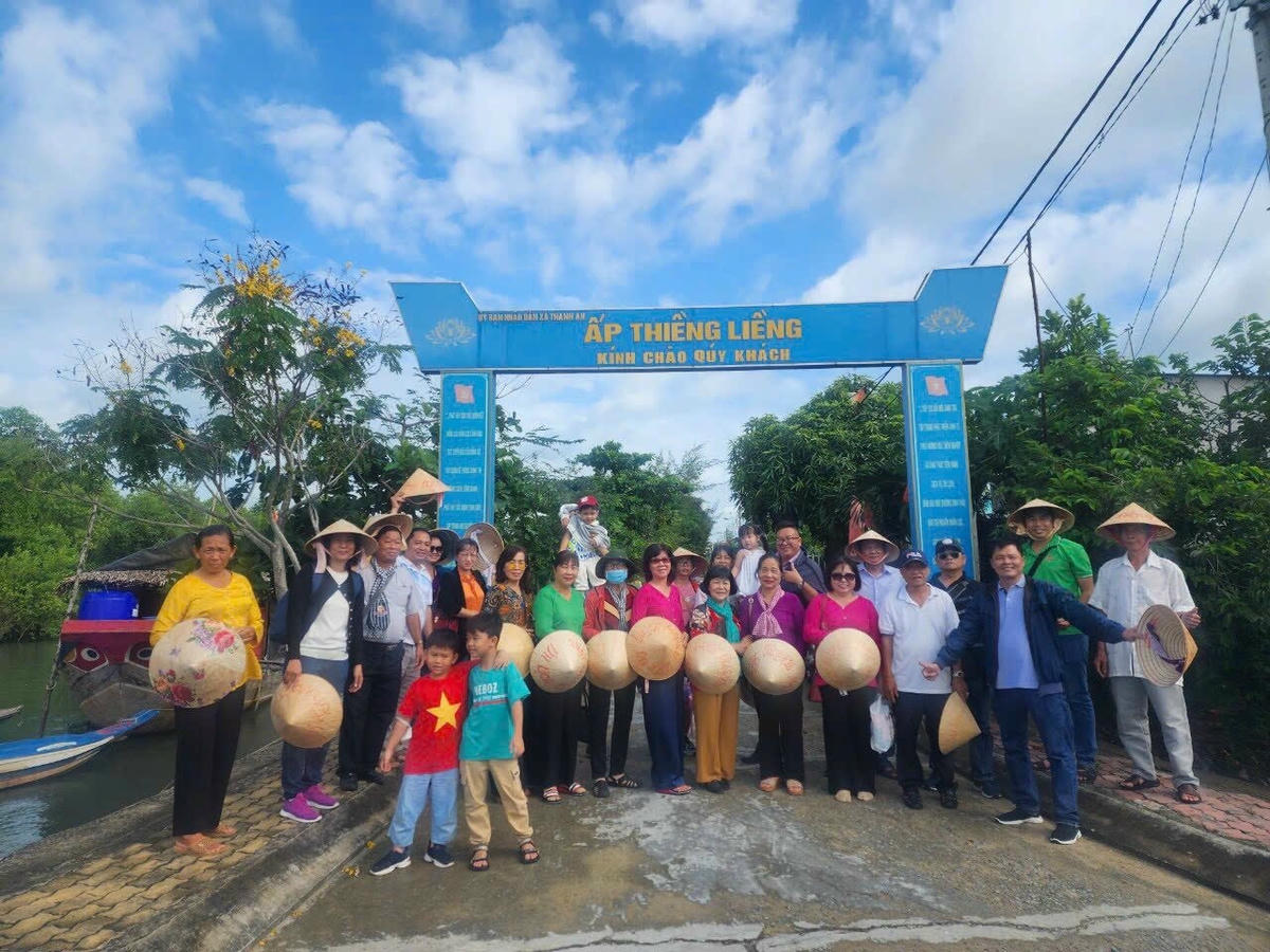 Tham quan và trải nghiệm tại khu công nghệ cao huyện Củ Chi.