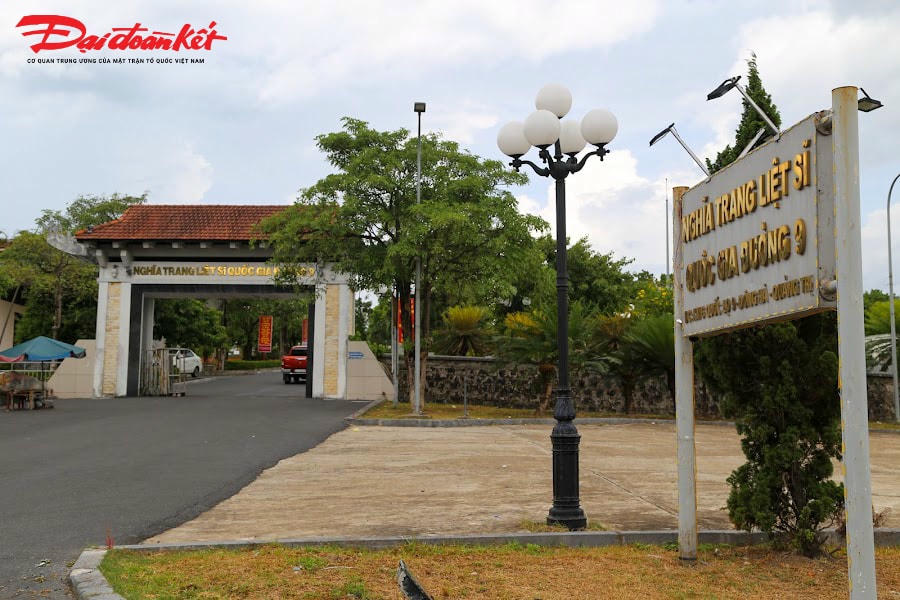 Tại Nghĩa trang Liệt sĩ Quốc gia Đường 9.