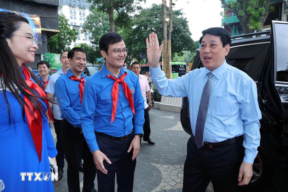 Chủ tịch nước Lương Cường dự Lễ tuyên dương Cháu ngoan Bác Hồ toàn quốc lần thứ X, năm 2025. (Ảnh: Lâm Khánh/TTXVN)