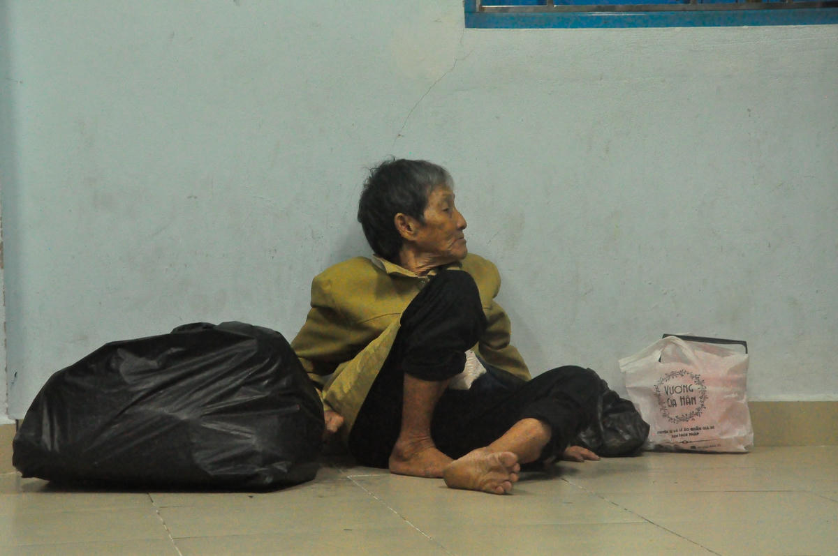Theo ghi nhận, nhiều người đến đây đã lớn tuổi và neo đớn.