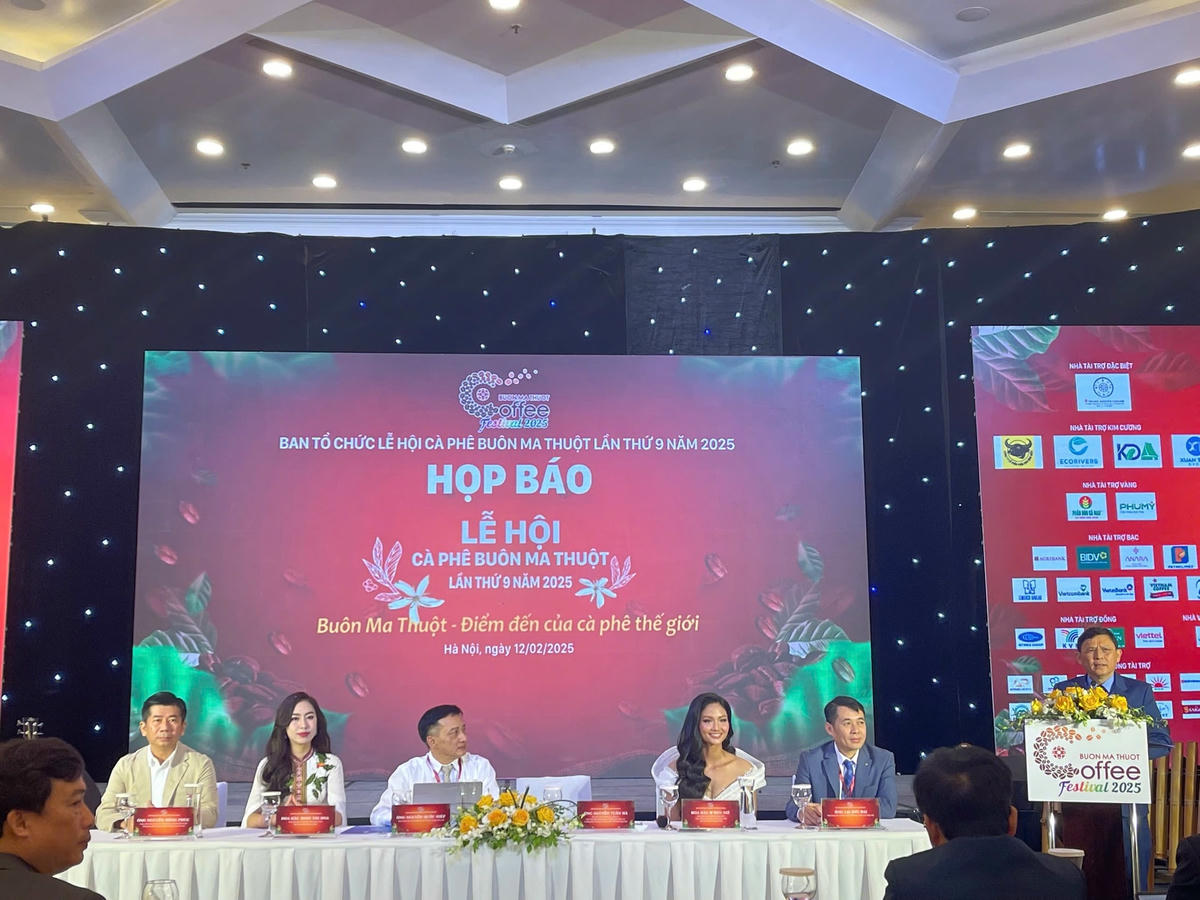 Hop bao Le hoi ca phe