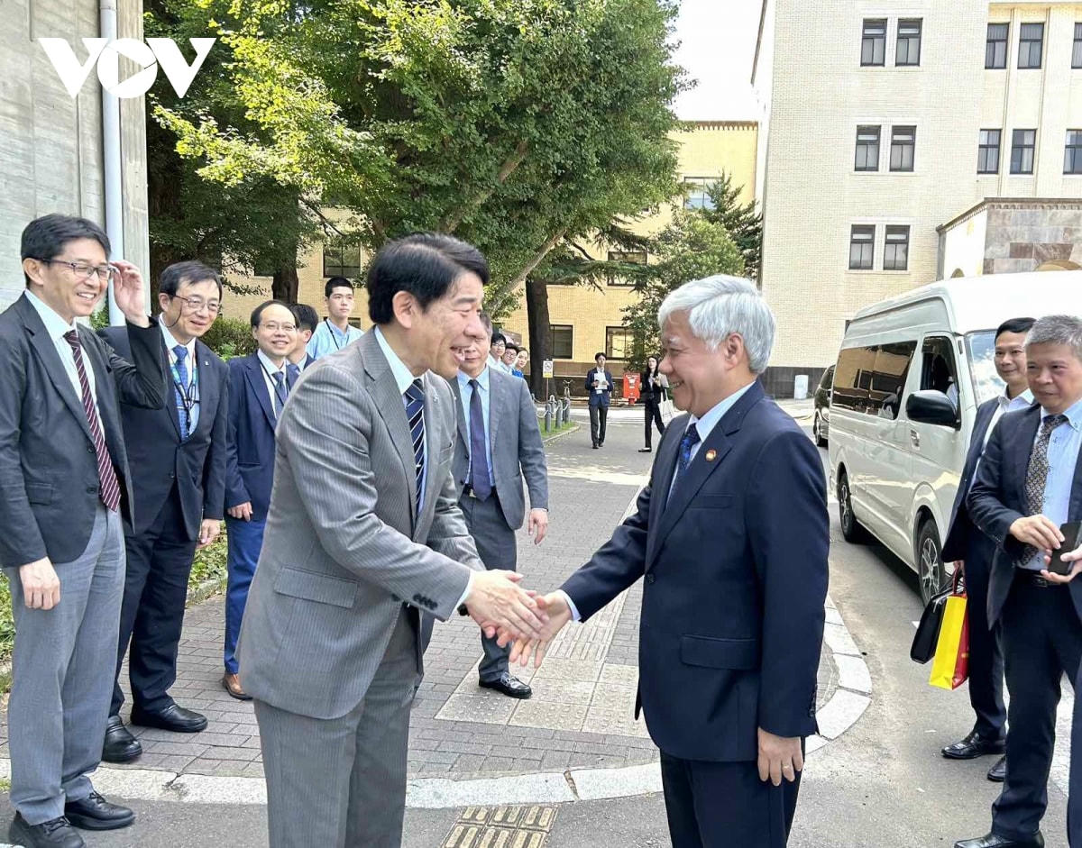 Ông Đỗ văn chiến thăm Đại học khoa học tokyo và giao lưu với sinh viên việt nam hình ảnh 1 Ong Do van chien tham Dai hoc khoa hoc tokyo va giao luu voi sinh vien viet nam hinh anh 1