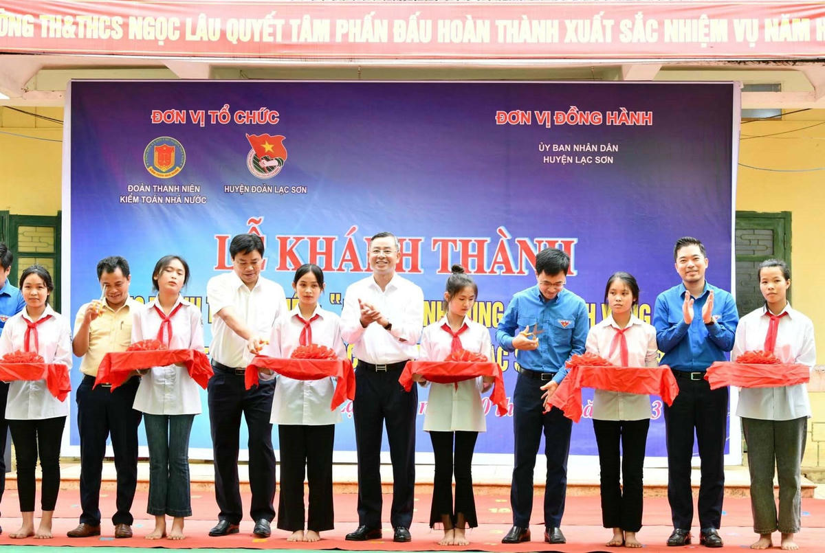 Tổng Kiểm toán nhà nước Ngô Văn Tuấn dự và cắt băng khánh thành công trình 