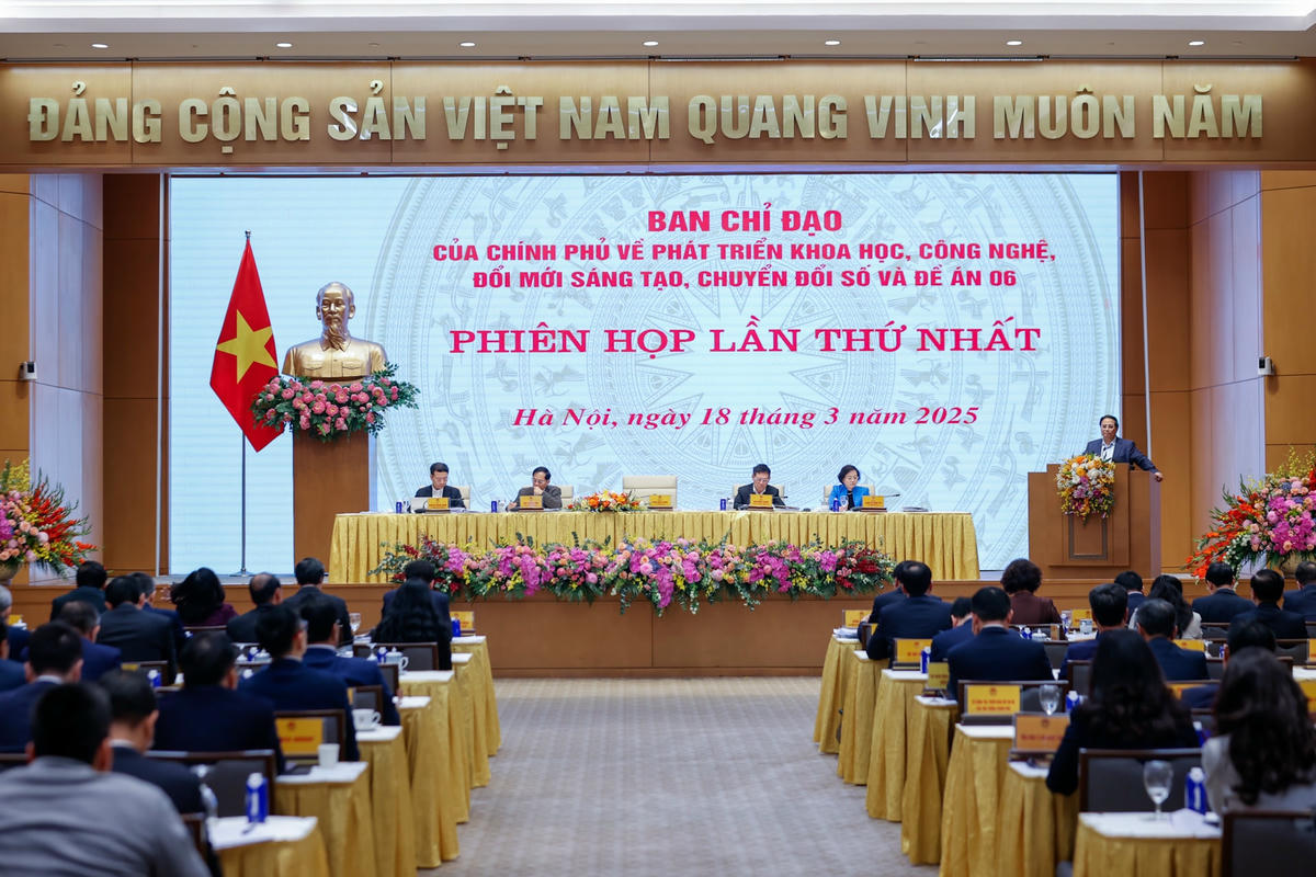 Thủ tướng: Không có giới hạn trong cắt giảm thủ tục hành chính- Ảnh 3. Thủ tướng: Không có giới hạn trong cắt giảm thủ tục hành chính- Ảnh 3.