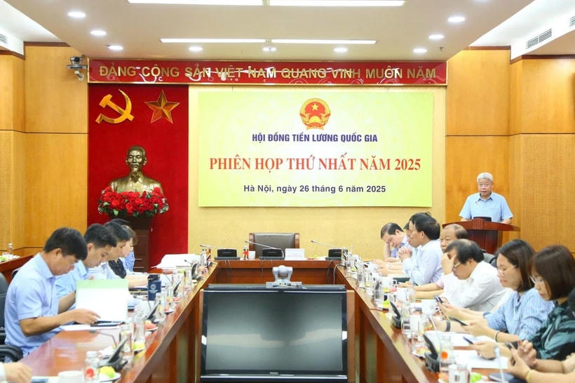 Hội đồng Tiền lương quốc gia họp phiên thứ nhất năm 2025. (Ảnh: CT/Vietnam+)