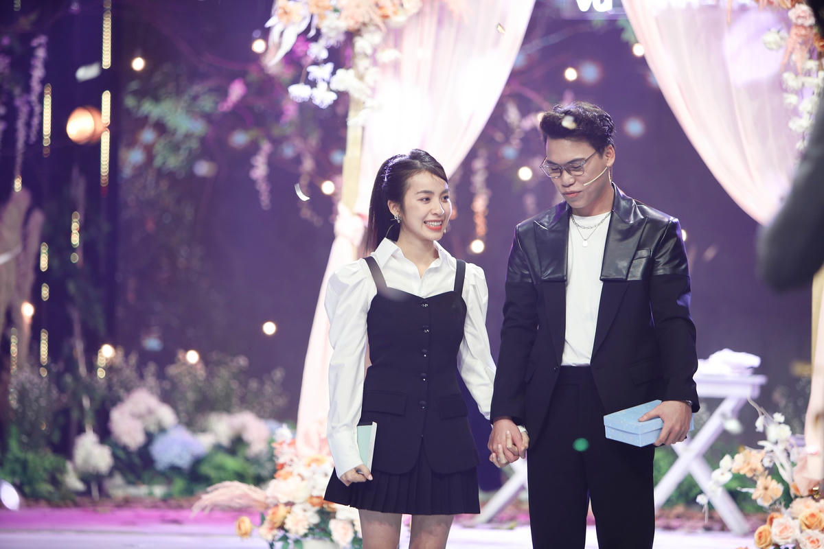 Cảm động trước tấm chân tình của Ngọc Đắc, Trần Vân rời Tỏ tình hoàn mỹ