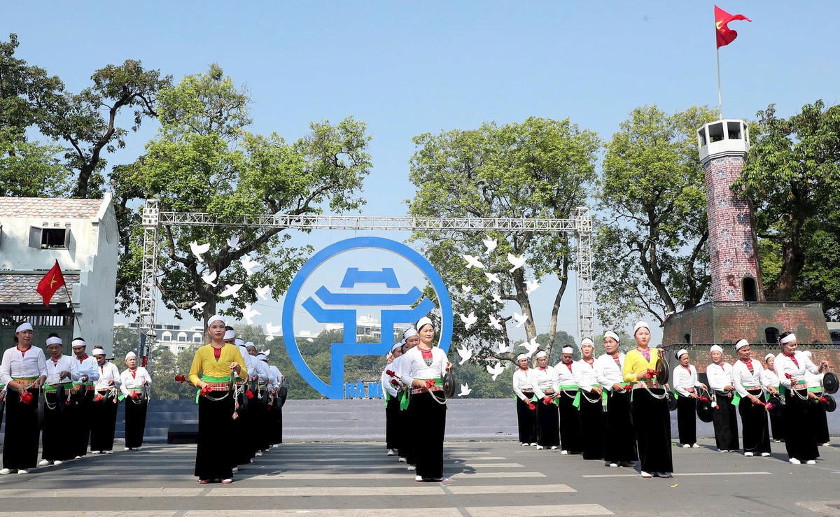 Anh thay anh bai chinh