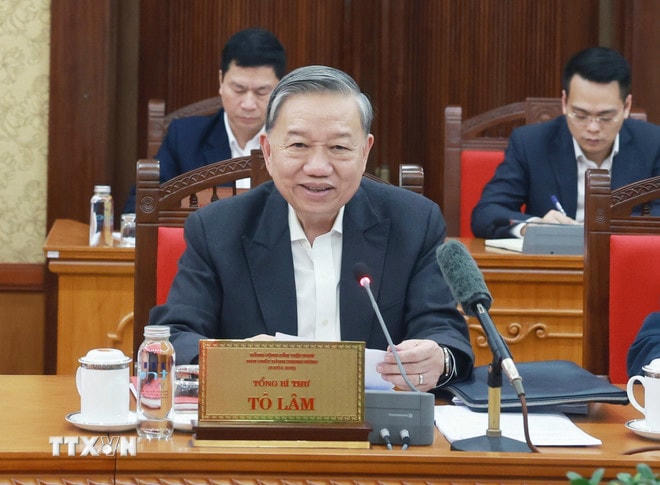 Tổng Bí thư Tô Lâm phát biểu chỉ đạo. (Ảnh: Thống Nhất/TTXVN) ttxvn-tong-bi-thu-chu-tri-phien-hop-thu-hai-bcd-trung-uong-0403-1.jpg