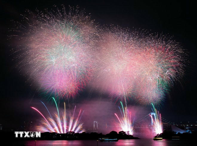 (Ảnh minh họa. Xuân Giao/TTXVN) ttxvn-phao-hoa-tokyo-14.jpg