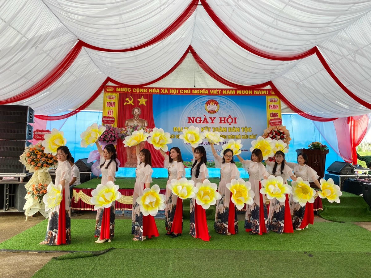 Một tiết mục văn nghệ trong Ngày hội.