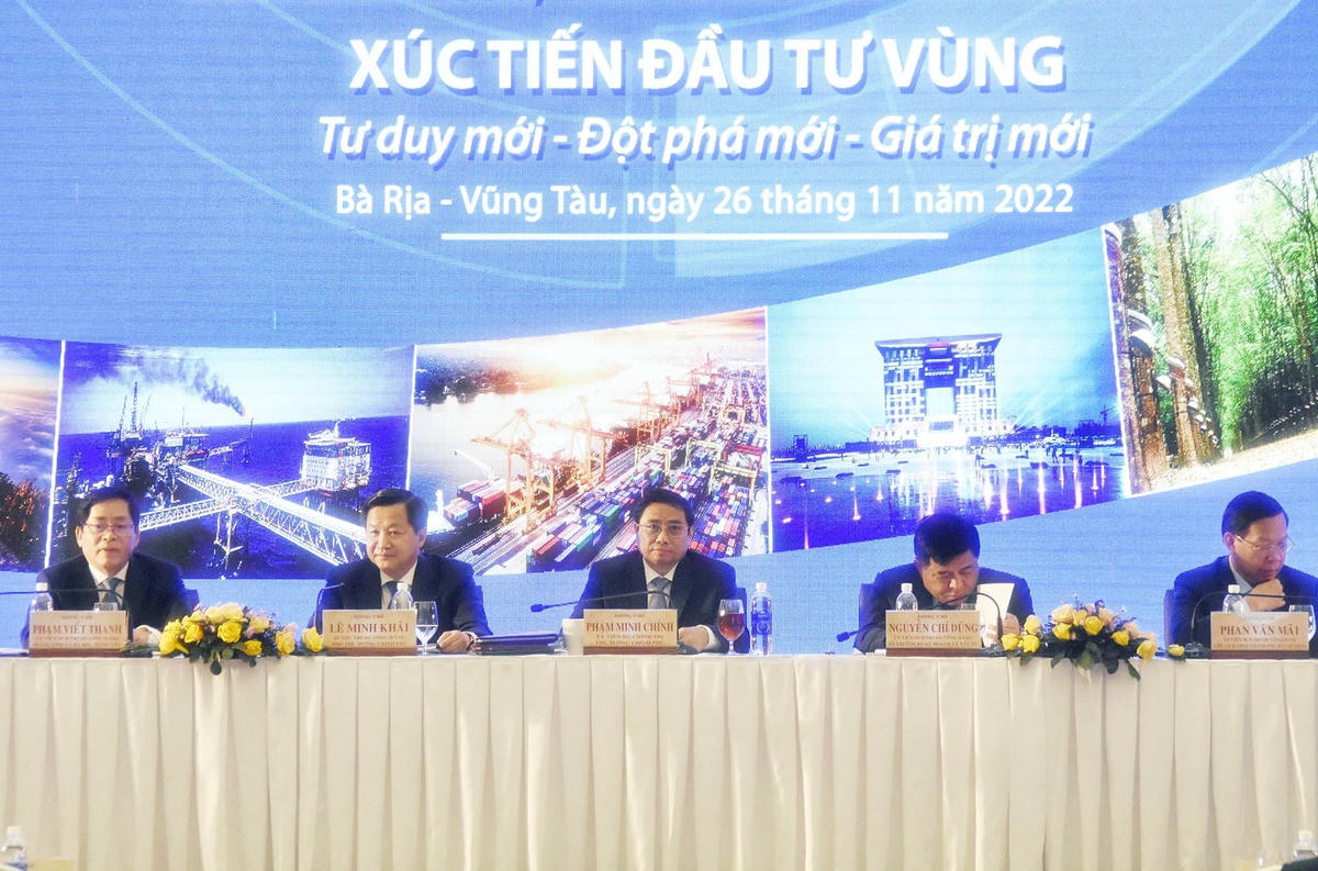 Thủ tướng Phạm Mịnh Chính; Phó Thủ tướng Chính phủ Lê Minh Khái; Bộ trưởng Bộ Kế hoạch và Đầu tư Nguyễn Chí Dũng; Bí thư Tỉnh ủy tỉnh Bà Rịa – Vũng Tàu Phạm Viết Thanh; Chủ tịch UBND TP Hồ Chí Minh Phan Văn Mãi đồng chủ trì Hội nghị.