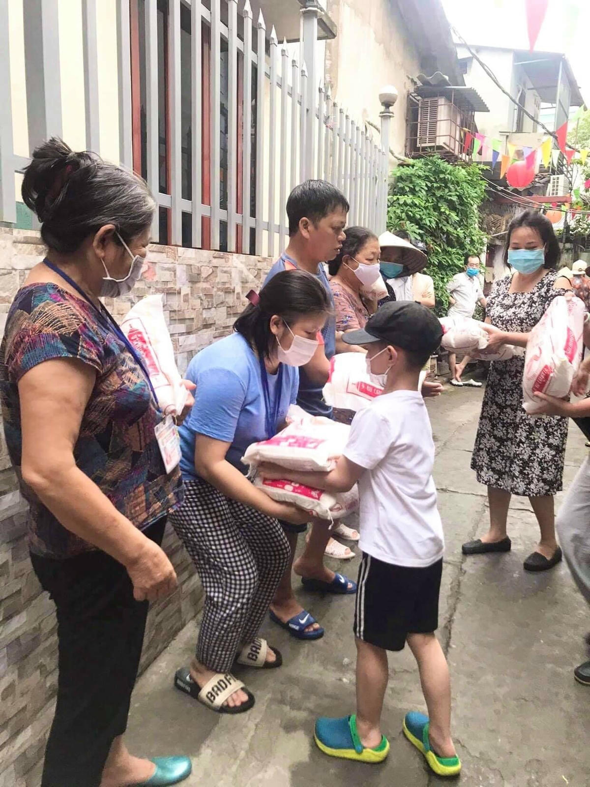 Một hành động nhỏ nhưng nghĩa cử cao đẹp.