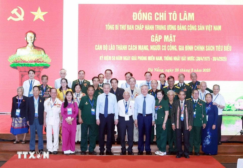 Tổng Bí thư Tô Lâm với các đại biểu. (Ảnh: Thống Nhất/TTXVN)