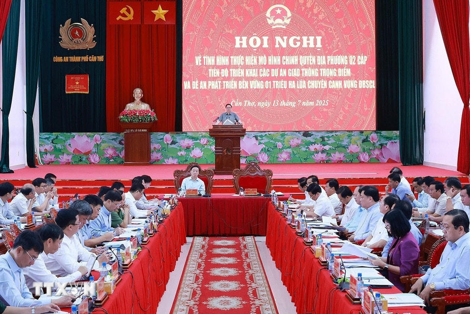 Hội nghị về thực hiện chính quyền địa phương hai cấp và triển khai dự án trọng điểm vùng Đồng bằng sông Cửu Long. (Ảnh: Dương Giang/TTXVN)