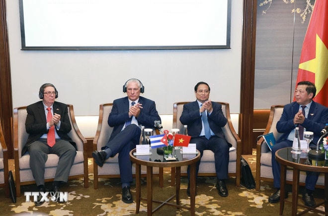 Thủ tướng Phạm Minh Chính và Bí thư thứ Nhất, Chủ tịch Cuba Miguel Díaz-Canel Bermúdez gặp gỡ doanh nghiệp hai nước. (Ảnh: Dương Giang/TTXVN) ttxvn-thu-tuong-doanh-nghiep-viet-nam-cuba-3.jpg