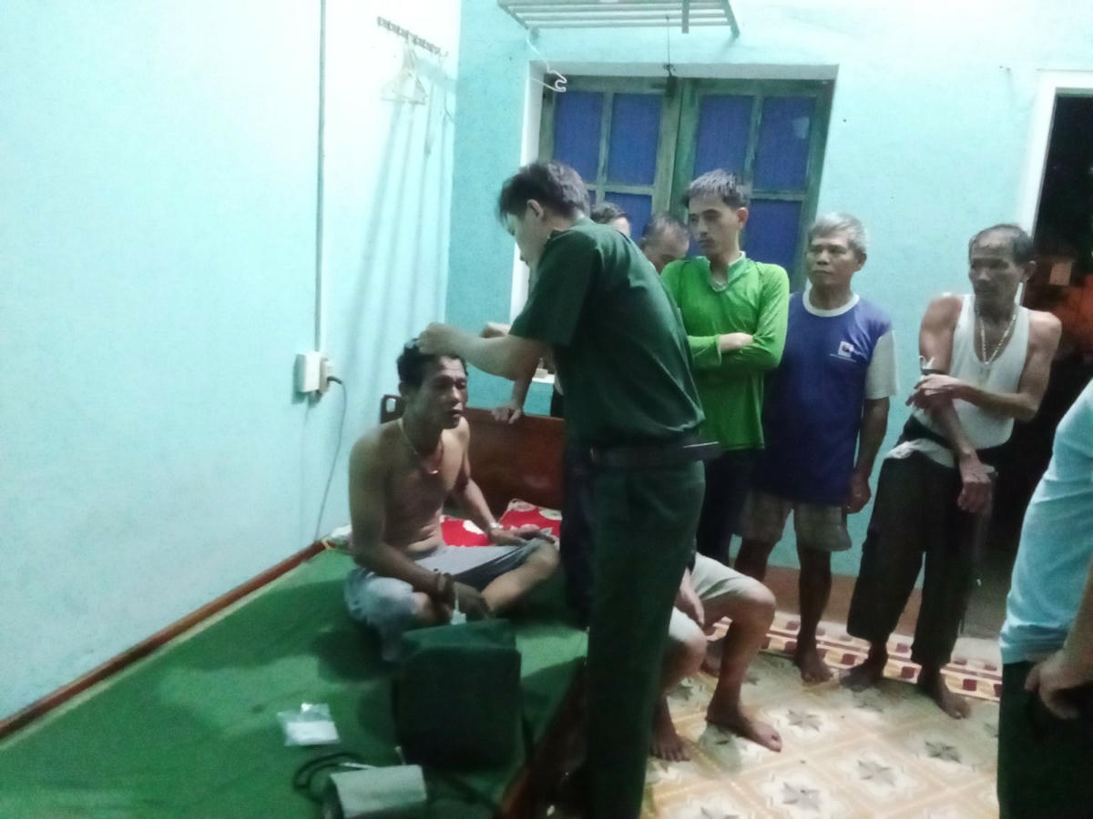 Nhiều ngư dân kể lại việc tàu cá số hiệu QT 91252TS bị chìm vào tối ngày 16/9.