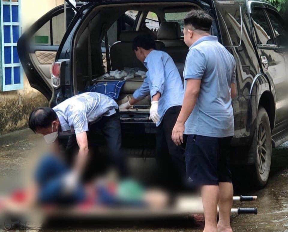 Khi đến Trạm y tế cấp cứu, chị M. bị tử vong, chị Đ. được chuyển lên Trung tâm y tế huyện.