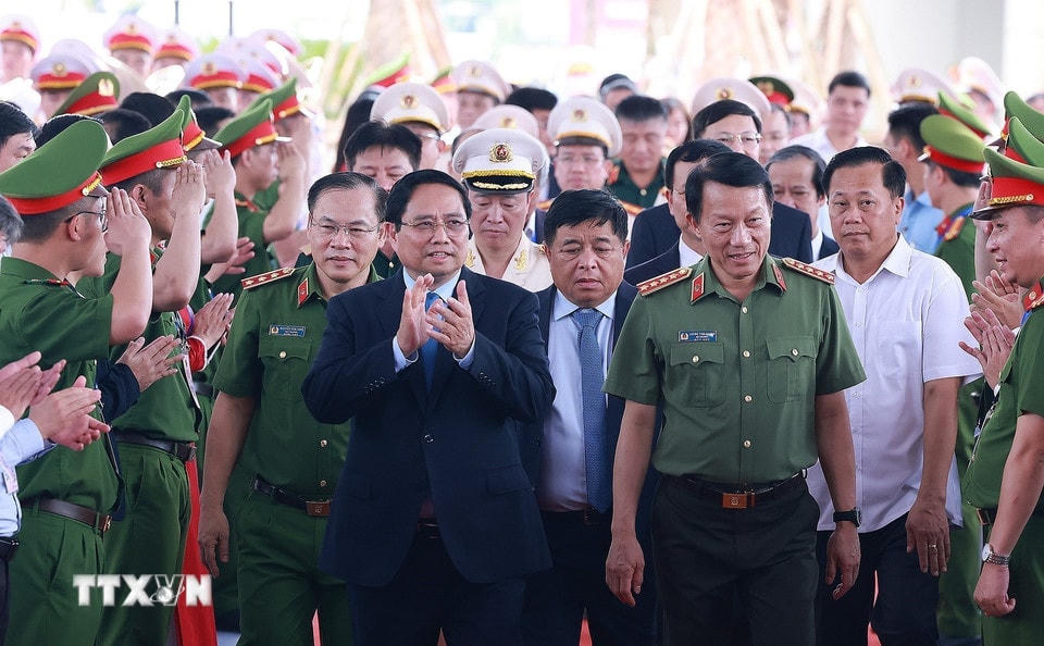 Thủ tướng Phạm Minh Chính đến dự Lễ khai trương Trung tâm Dữ liệu quốc gia. (Ảnh: Dương Giang/TTXVN)