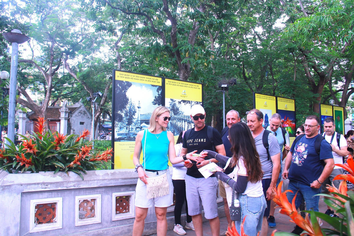 bai chinh - anh chinh