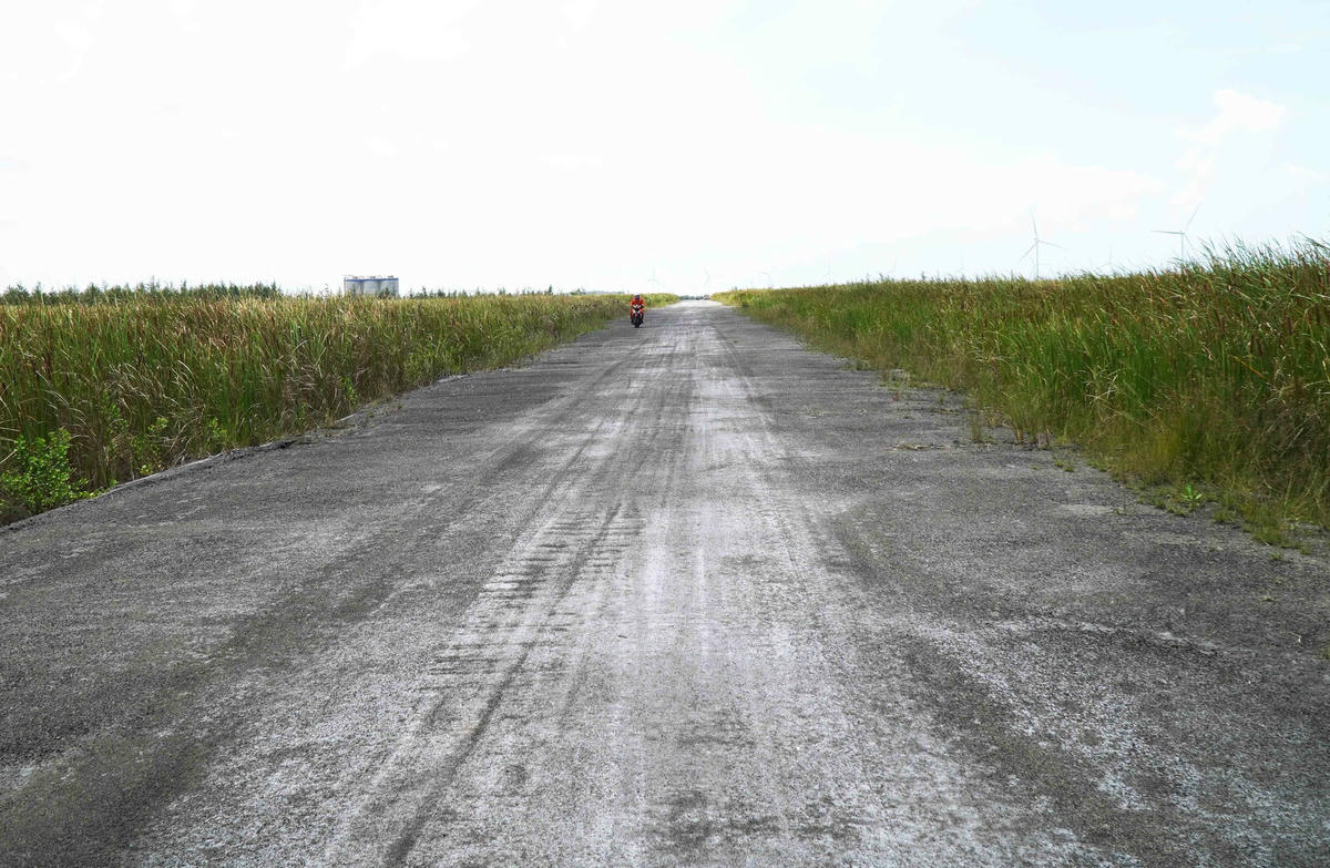 Bãi tro xỉ được Nhà máy Nhiệt điện Duyên Hải.