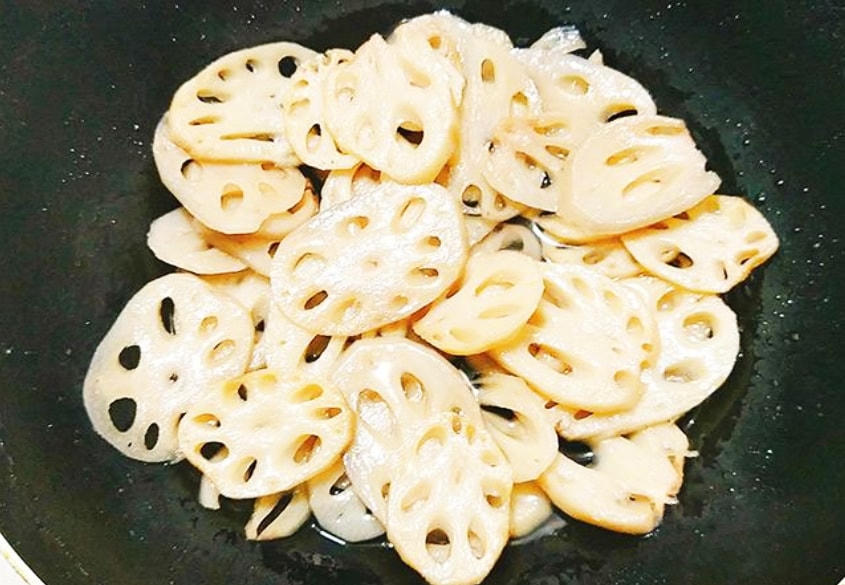 Sên mứt củ sen.