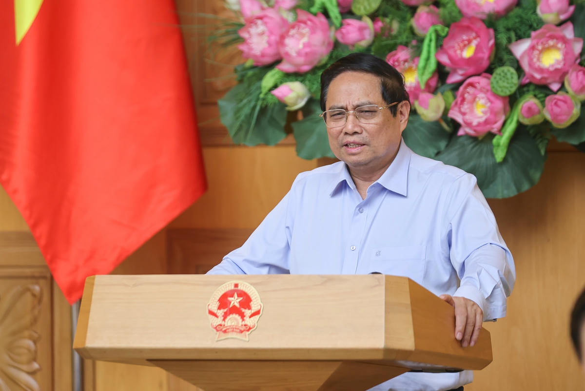 Thủ tướng chủ trì cuộc họp về triển khai tổ chức chính quyền địa phương 2 cấp- Ảnh 1.