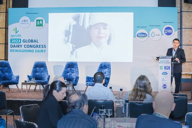 Khác với các tham luận thông thường, bài trình bày của Vinamilk được bắt đầu bằng câu chuyện truyền cảm hứng về Bà Mai Kiều Liên, một trong những người đặt nền móng cho ngành sữa Việt Nam.