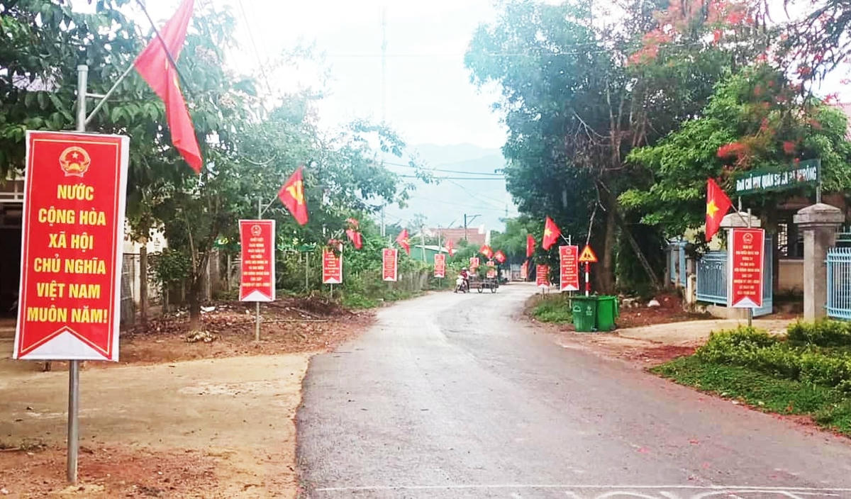 Nhiều đoạn đường ở vùng DTTS Lâm Đồng được nâng cấp, sửa chữa từ ngân sách Trung ương và địa phương.