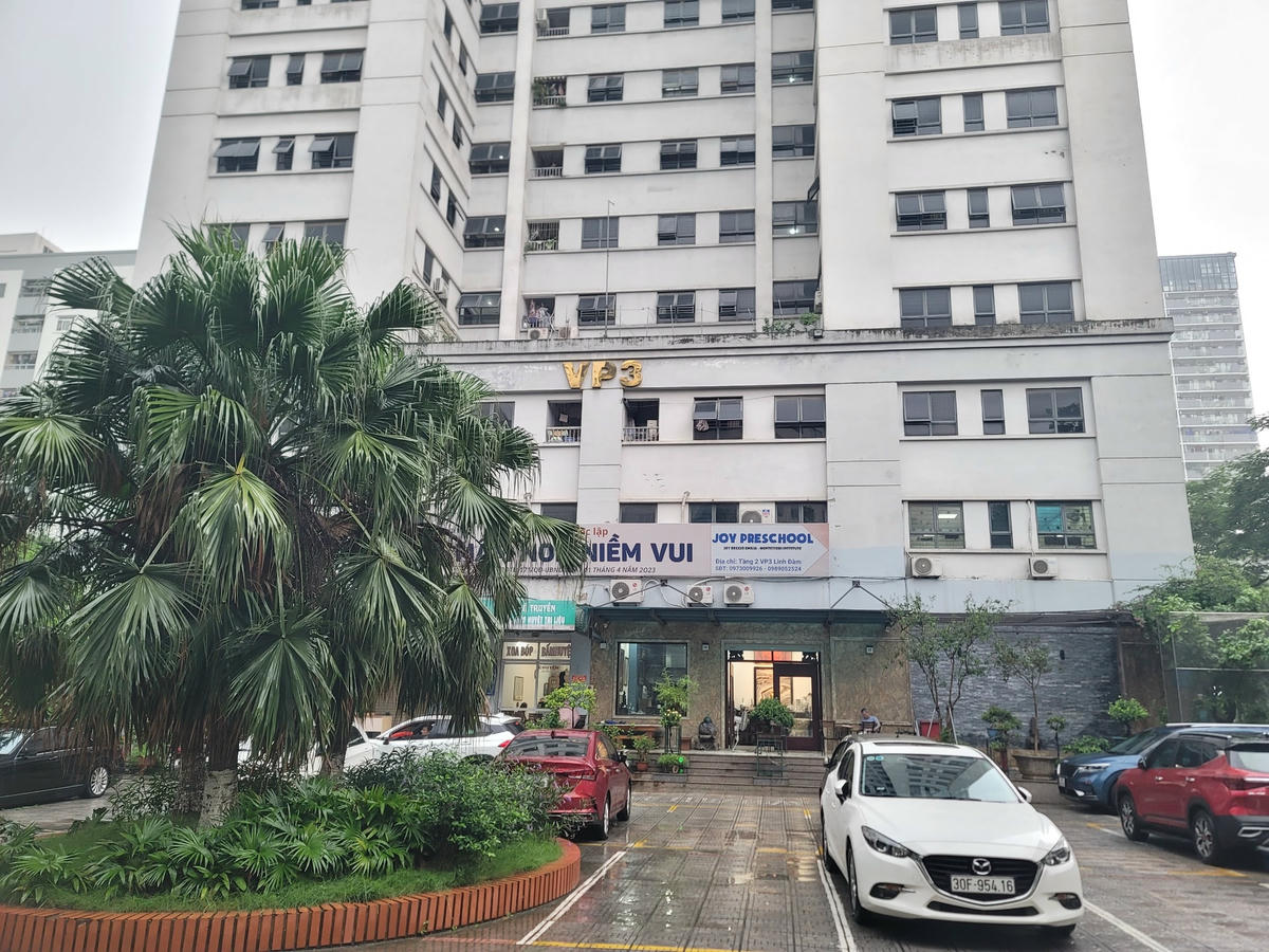 dự án VP3 Linh Đàm tăng chiều cao từ 29 lên 32 tầng, xây tăng số lượng căn hộ từ 192 đến 451 căn, vượt 259 căn so với quy hoạch. 