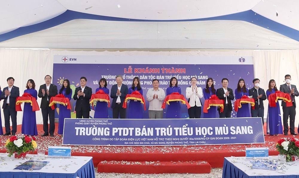 Lễ khánh thành trường tiểu học Mù Sang (Phong Thổ, Lai Châu) vào tháng 4/2022.