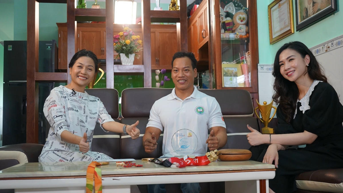 Anh Lê Văn Công xuất hiện trong chương trình Nối trọn Yêu thương chia sẻ về hành trình thi đấu của mình.