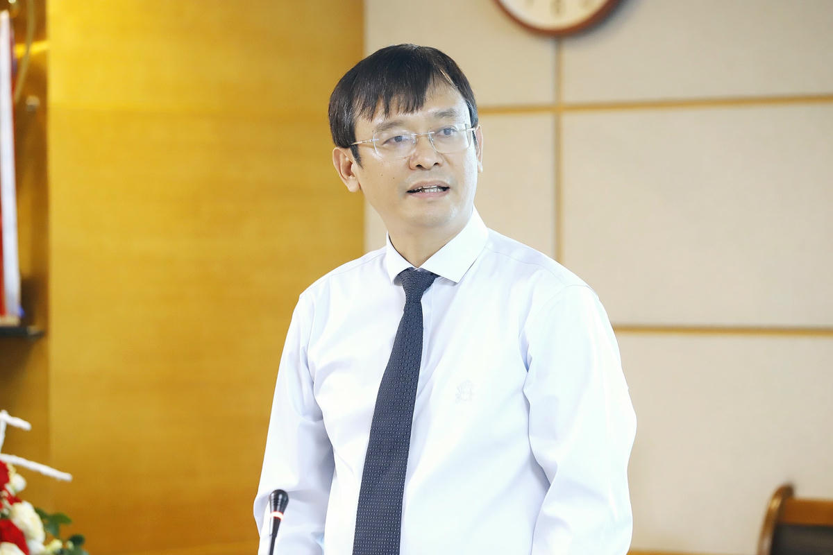 Nhà báo Nguyễn Văn Hoài được bổ nhiệm giữ chức vụ Tổng Biên tập Báo Nông thôn Ngày nay/Điện tử Dân Việt- Ảnh 2. Nhà báo Nguyễn Văn Hoài được bổ nhiệm giữ chức vụ Tổng Biên tập Báo Nông thôn Ngày nay/Điện tử Dân Việt- Ảnh 2.