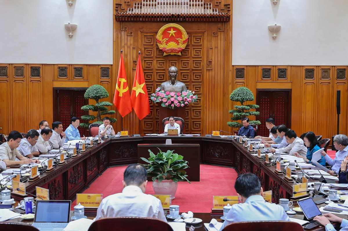 Thủ tướng: Tiếp tục đổi mới tư duy, cách làm trong đầu tư công, tập trung cho các dự án 