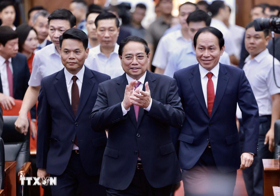 Thủ tướng Phạm Minh Chính đến dự Lễ công bố các nghị quyết, quyết định của Trung ương về sáp nhập đơn vị hành chính cho thành phố Hải Phòng. (Ảnh: Dương Giang/TTXVN)