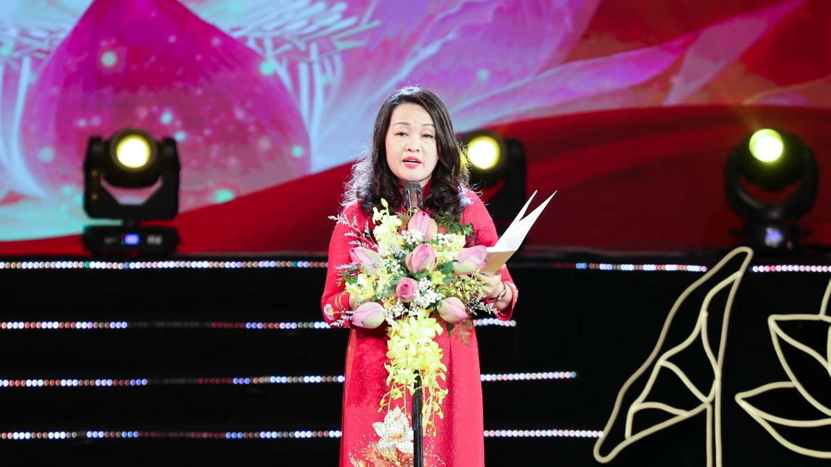 Bí thư Đảng ủy, Tổng Biên tập Báo Đại biểu Nhân dân, Trưởng Ban tổ chức Chương trình.