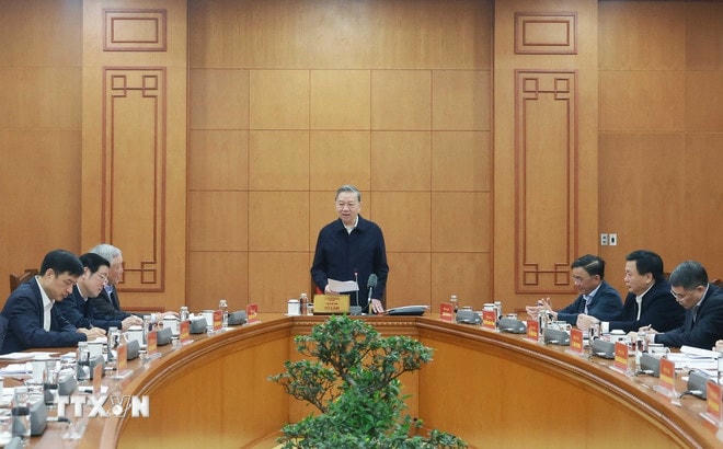 Tổng Bí thư Tô Lâm chủ trì cuộc làm việc với Thường trực các Tiểu ban chuẩn bị Đại hội XIV của Đảng và Ban Chỉ đạo Tổng kết 40 năm Đổi mới. (Ảnh: Thống Nhất/TTXVN) ttxvn-tong-bi-thu-to-lam-chu-tri-cuoc-lam-viec-2.jpg